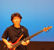 Shimon＠サックス、メロディオン、ベース、コンバス、編曲