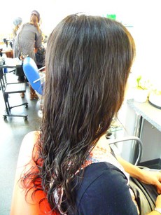 スパイラルパーマ　ロングヘアー　ソフトふわユルウェーブ