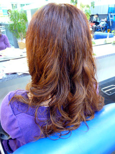 ロングレイヤー　ウェーブ　リカール　ヘアカラー　ふわユル系　