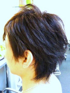 メンズショートスタイル ハイレイヤー フルバング ヘアースタイル写真