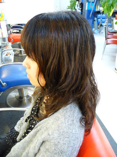 スパイラルパーマ　ロングヘアースタイル　ふわユル系