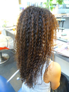 ツイストスパイラルパーマ 超ロングスタイル ハード 特殊系 ヘアースタイル写真集 By タックスヘアールーム