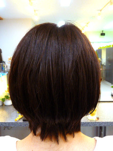 グラボブ　ショートグラデーション　ヘアカラー　トーンダウン