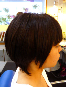 グラボブ　ショートグラデーション　ヘアカラー　トーンダウン