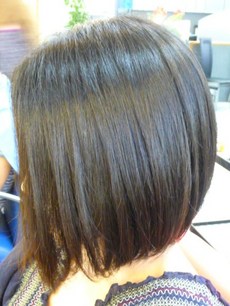 前下がり クールボブ ヘアースタイル写真集 By タックスヘアールーム