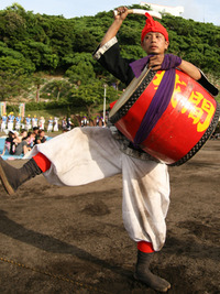 城間（ぐすくま）青年会（てだこ祭り）