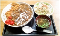 納得のお値段！ボリューム満点カツカレー！名護のマンガ喫茶ルート