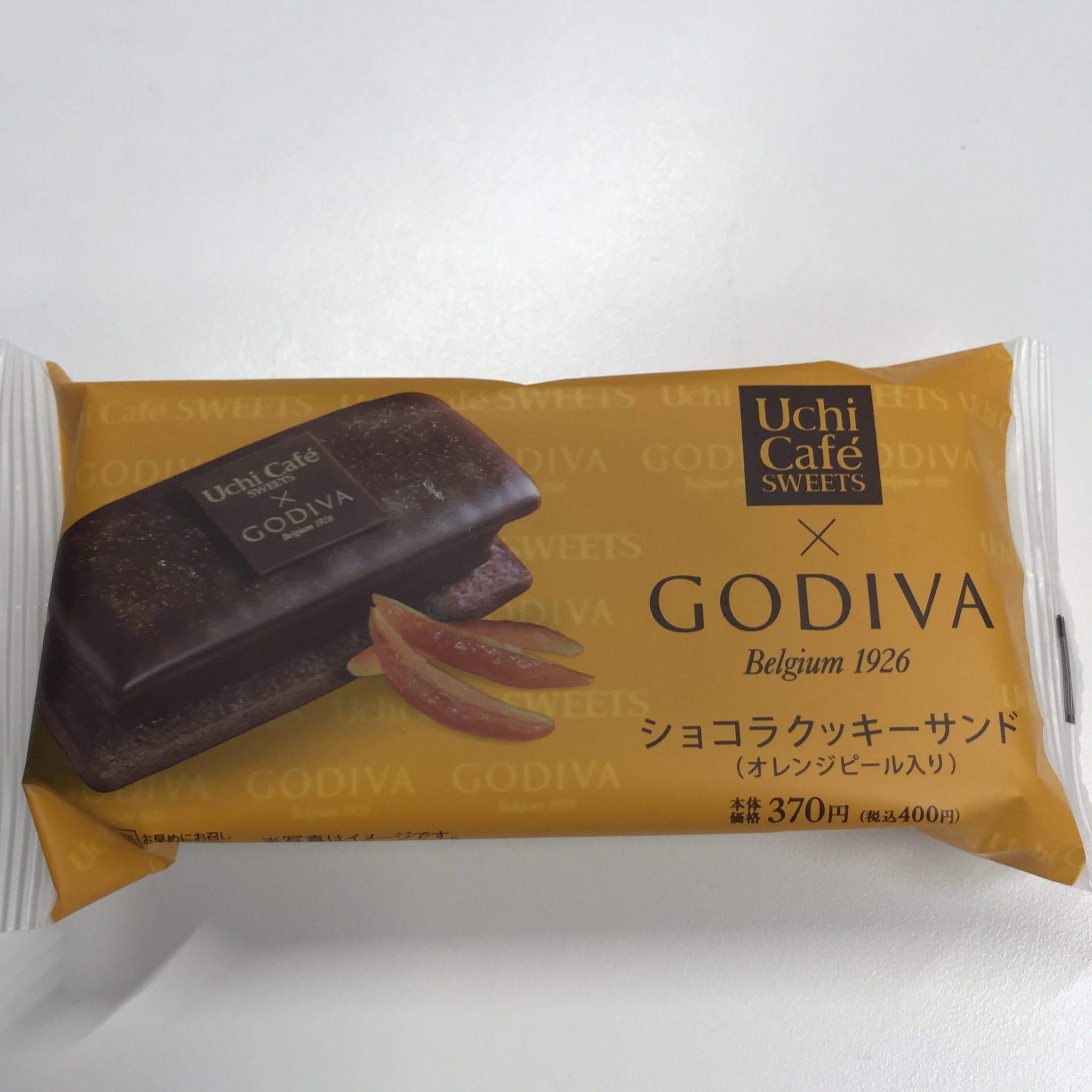 もはやコンビニ価格ではない？ローソンとGODIVAのコラボ、ウチカフェスイーツ。
