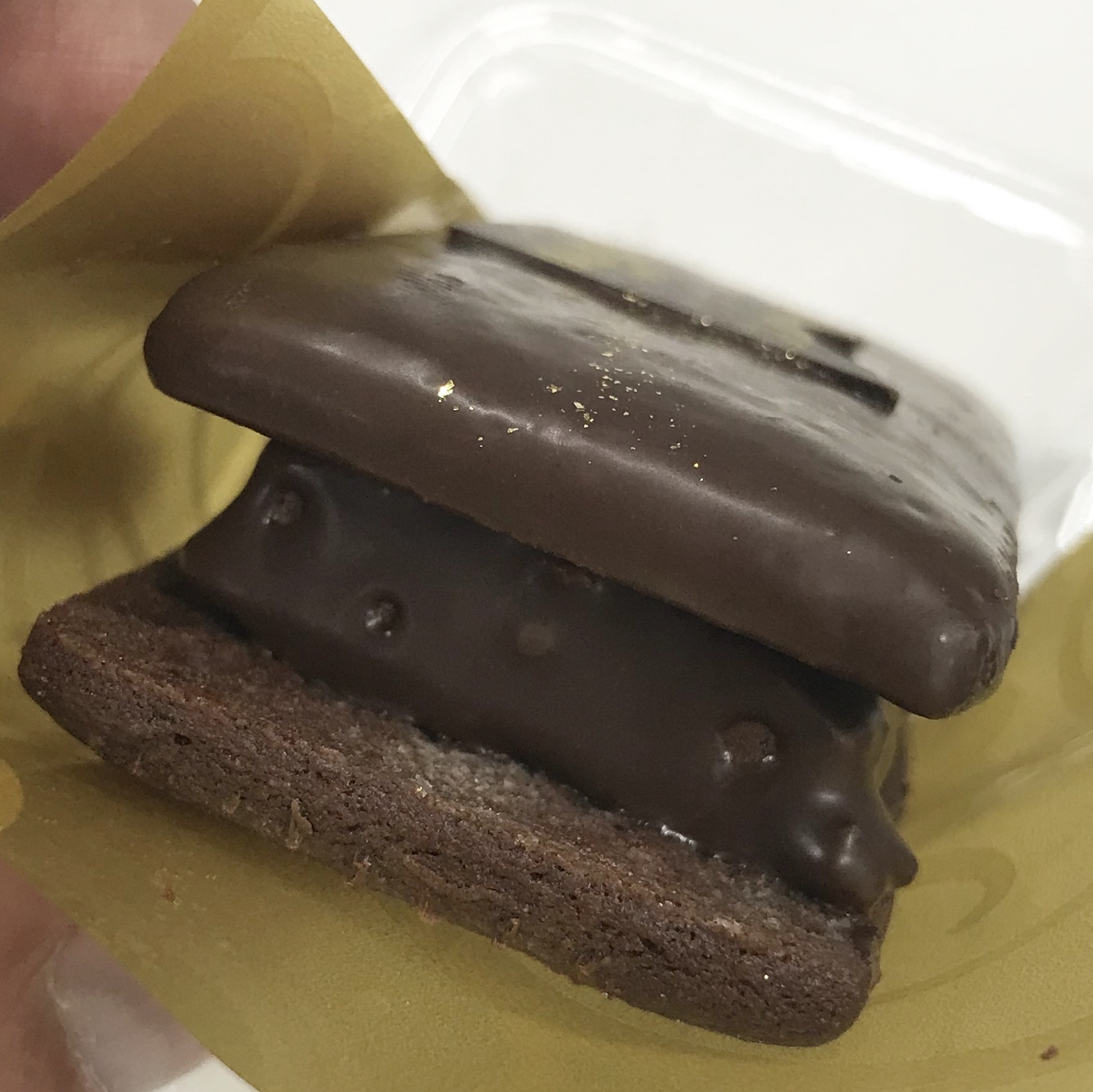 もはやコンビニ価格ではない？ローソンとGODIVAのコラボ、ウチカフェスイーツ。